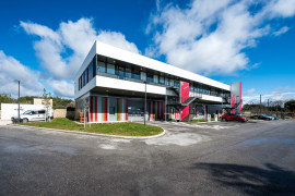 À vendre/louer - Bureaux et ateliers d'une superficie totale de 3 000 m² dans le Gard Codolet