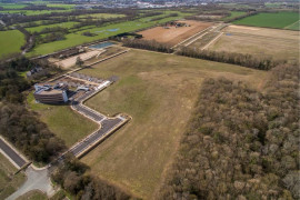 À vendre – Terrains industriels de 3 000 m² à 33 hectares à proximité de Châteauroux – Indre (36) Étrechet