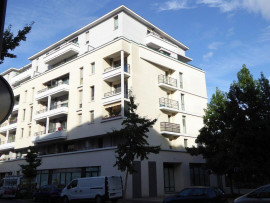 Appartement 2 pièces 49 m2 + 5 m2 de balcon Cachan