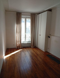 Appartement 2 pièces 50m2 Paris 18ème