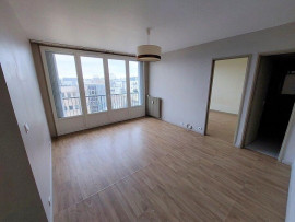 Appartement 2 pièces Nanterre balcon parking cave Nanterre