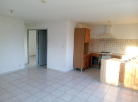 Appartement disposant d un espace jardin Bagnols-sur-Cèze