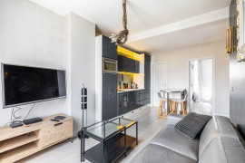 Appartement élégant à deux pas des Champs Elysées (loyer tout inclus) Paris