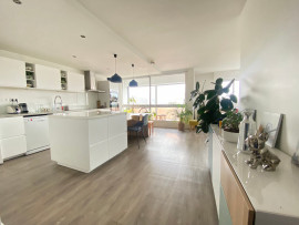 Appartement spacieux de 4 pièces avec balcon dans un quartier calme et familial (loyer tout inclus) Paris