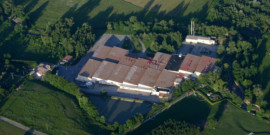 Bâtiment industriel à reprendre près de Foix / Ariège (09) / Sud de France Lavelanet