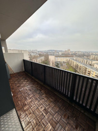 Beau 2 pièces dernier étage Nanterre