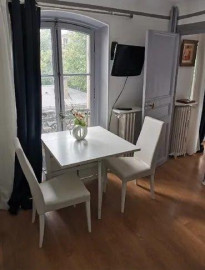 Beau 2P 2 40m² très bien meublé refait à neuf Paris 8ème