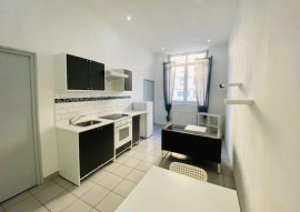 Beau 2P semi-meublé 33m² Saint-Étienne