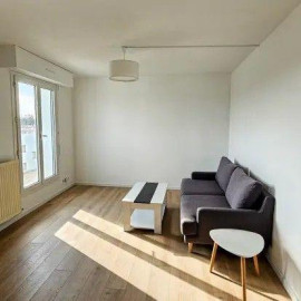 Beau 3P meublé 53m² avec terrasse 22m² rénové Pessac