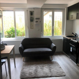 Beau F2 28m² avec petite terrasse proche fac Saint-Étienne