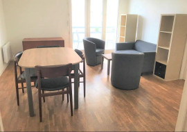 Beau F2 40m² meublé avec grand balcon Courbevoie