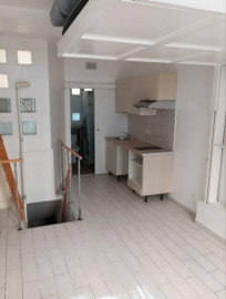 Beau studio 25m² rénové complètement Métro Hoche Pantin
