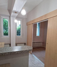Beau studio 30m² rénové et partiellement équipé Saint-Cloud