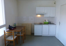 Beau studio, clair, parfait état. 22 m² à Clermont Clermont-Ferrand