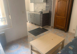 Beau studio meublé 21m² avec petit jardin Reims