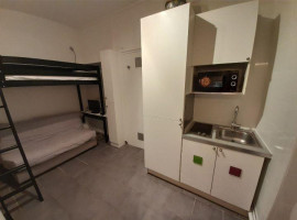 Beau studio meublé proche des transports Paris 18ème