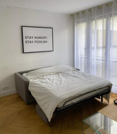 Beau studio meublé rénové 24 m² Paris 16ème