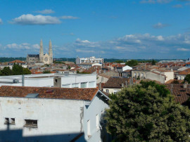 Beau T1 27 m² avec balcon au calme Bordeaux