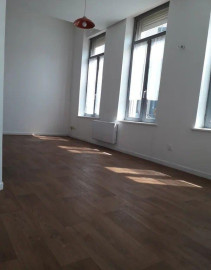 Beau T2 48 m² + cour 20m² Gambetta Lille