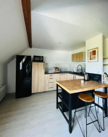 Beau T2bis meublé 54m² (64m² au sol) en duplex Nantes