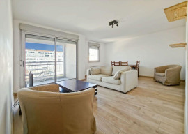 Beau T3 meublé 70m² avec Terrasse & Box Lyon 7ème