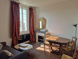 Bel appartement ensoleillé, idéalement situé. Bordeaux