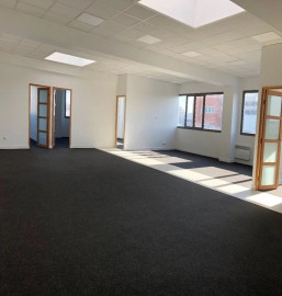 Bureaux de 330m² - Villeneuve la Garenne Villeneuve-la-Garenne