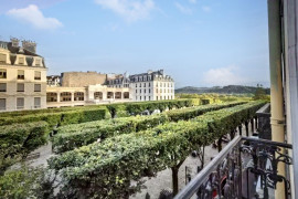 Centre ville, très clair, vue dégagée, rénové Pau