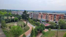 Chambre lumineuse dans un magnifique Duplex. Cergy