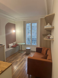 Charmant 1 chambre & 1 salon refait à neuf – Ascenseur, proche métro Porte de Champerret (loyer tout inclus) Paris