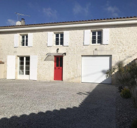 Charmante maison de village Ars