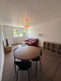 Colocation meublée — Chambre dans T3 rénové 73 m² Saint-Étienne