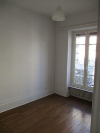 F 2 rénové 44 m2 TOTEM Villeurbanne