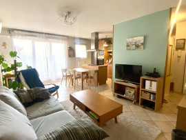 F3 calme et climatisé Saint-Martin-d'Hères