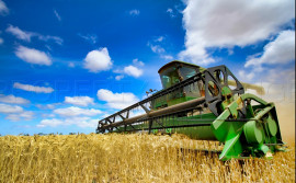 GERS – EXPLOITATION AGRICOLE – 320 HA – 2 LACS Castelnavet