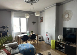 Grand F2 60m² lumineux et en parfait état Saint-Étienne