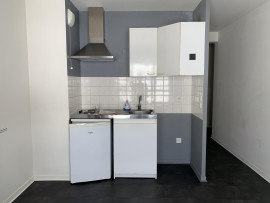 Grand studio 18 m2 + garage La Tortière Nantes