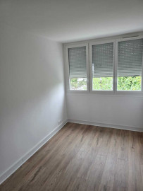 Grand T5, 82 m² avec parking et cave à Orly Orly