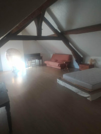 Grande chambre dans maison ancienne Montreuil
