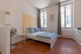 Hyper centre studio 27m2 neuf meublé lumineux Marseille 1er