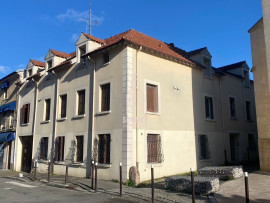 IMMEUBLE DE RAPPORT - STAINS - Stains