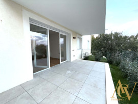 Joli 3 pièces en RDJ surélevé - Cogolin Cogolin