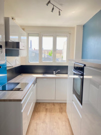 Joli T3 de 60m2 traversant et avec cuisine équipée Troyes