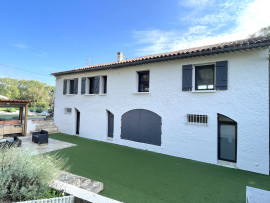 La Motte - Villa 210m2 env. 6 pièce(s) sur terrain plat d'un hectare env. 6 Box à chevaux Piscine Belle vue La Motte