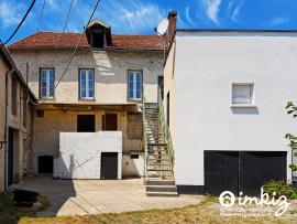 Local commercial +  ancien corps de ferme Dormans