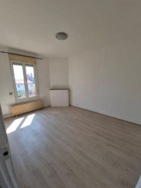 Location 2pièces 3eme étage La Courneuve
