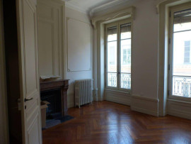 Location appartement 2 pièces 55 m² Lyon 1Er Lyon 1er