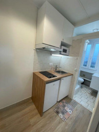 Location charmant Studio rénové à Saint Cloud comp Saint-Cloud