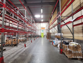 Location d'un entrepôt d'une surface de 700 m² proche de Lille Haubourdin