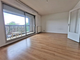 Location grand studio avec balcon à Dijon Dijon